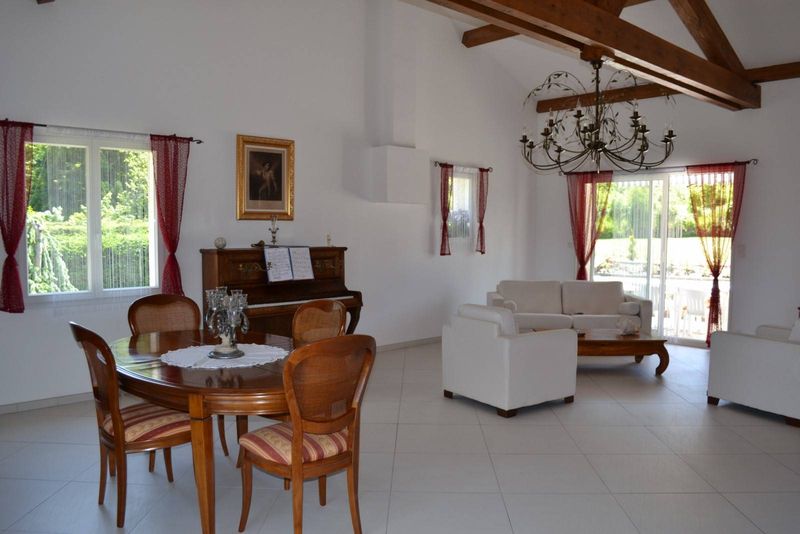 Villa spacieuse et lumineuse au Chambon sur Lignon