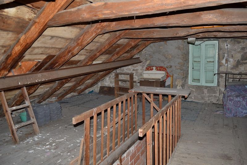 Campagne du Chambon sur Lignon Nombreuses pièces. Vue dominante.