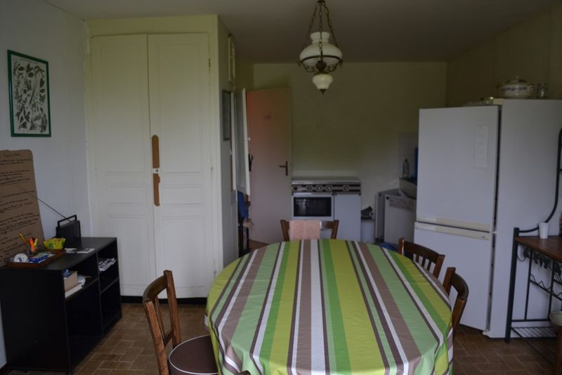 Campagne du Chambon sur Lignon Nombreuses pièces. Vue dominante.