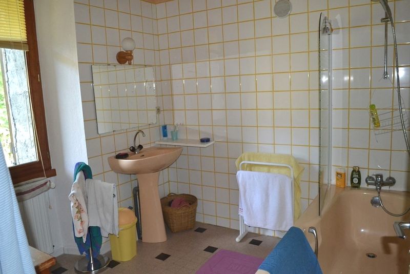 Maison de hameau  Campagne du Mazet Volumes spacieux. Bachat en pierres. 1800m² de terrain