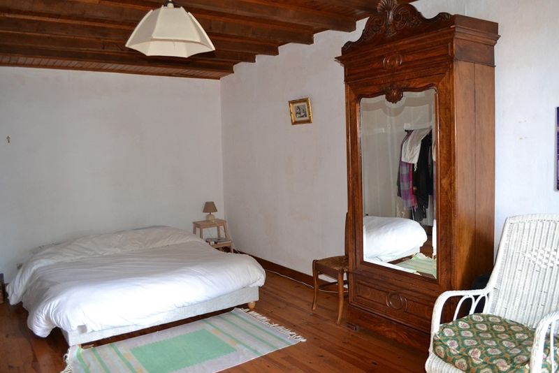 Maison de hameau  Campagne du Mazet Volumes spacieux. Bachat en pierres. 1800m² de terrain