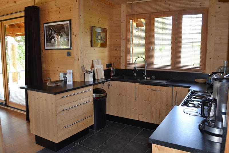 CHALET T3 Le Chambon sur Lignon Lumineux, proche du Golf. Construction récente. Vue.