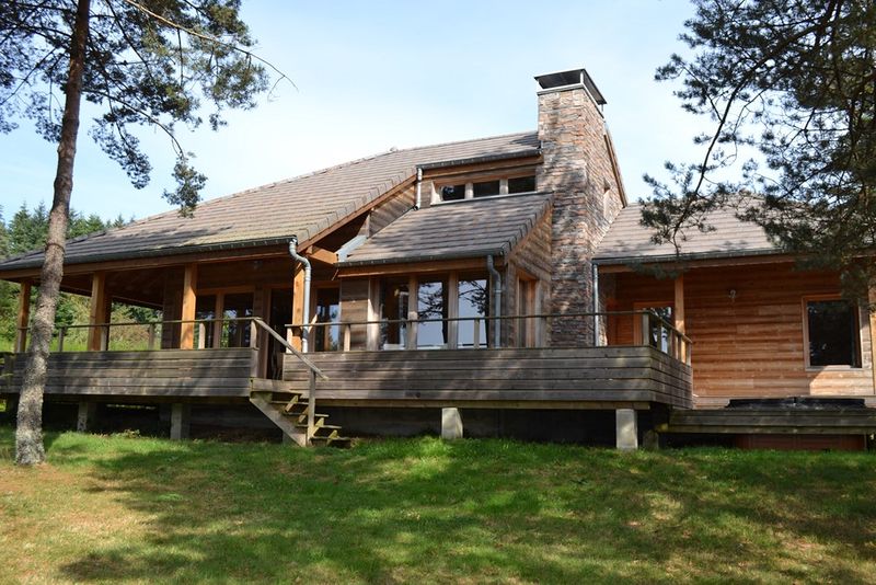 CHALET T3 Le Chambon sur Lignon Lumineux, proche du Golf. Construction récente. Vue.