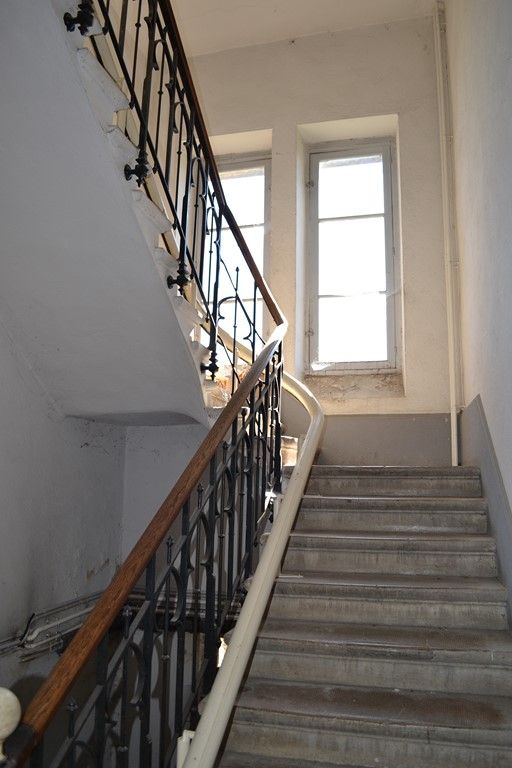 Immeuble St Agrève bâtiment à rénover