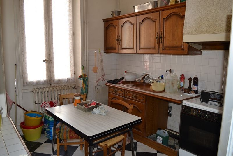 Immeuble St Agrève bâtiment à rénover