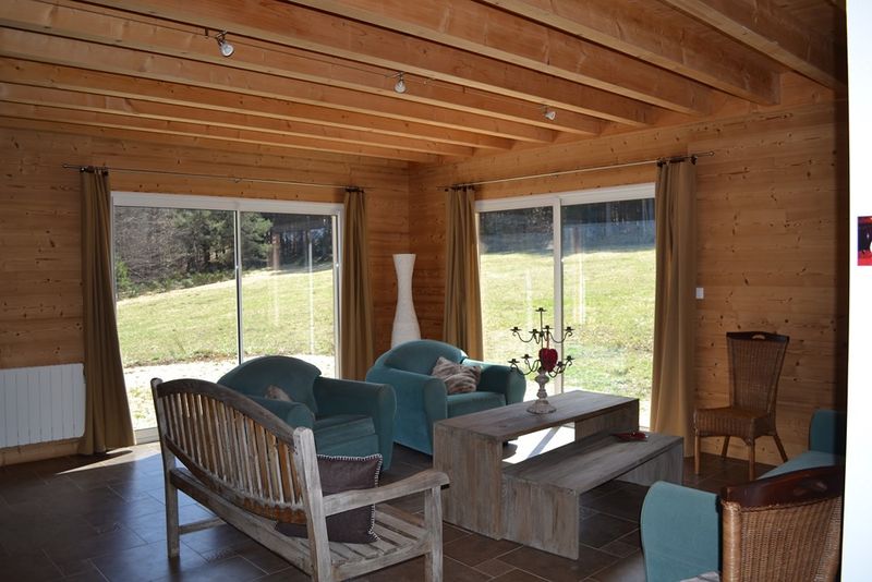 CHALET Le Chambon sur Lignon Belle qualité de prestation. Lumineux et spacieux