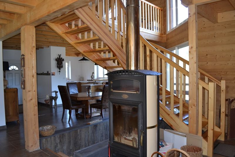 CHALET Le Chambon sur Lignon Belle qualité de prestation. Lumineux et spacieux