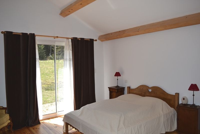 CHALET Le Chambon sur Lignon Belle qualité de prestation. Lumineux et spacieux