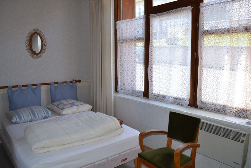 Le Mazet St Voy  Rez de chaussée. T3. Centre.