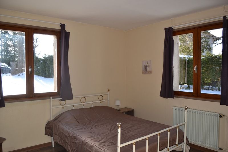 Appartement Rez de chaussée, proche centre village. Jardin