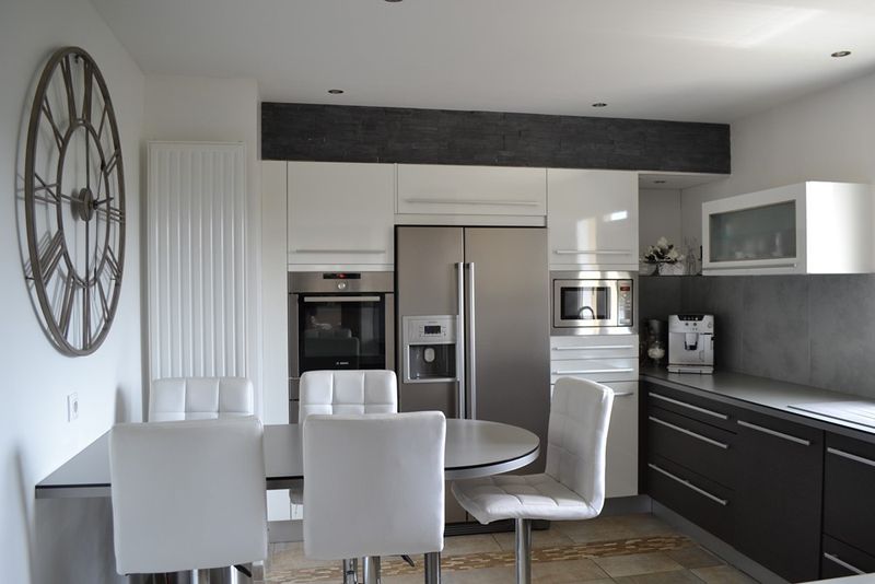 Maison individuelle T6 Fay sur Lignon Habitable immédiatement. Tout confort.