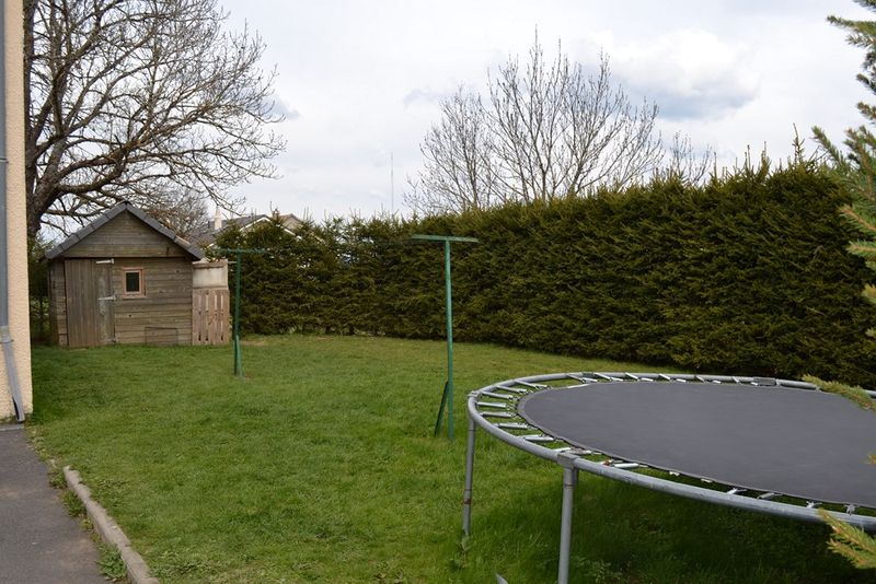 Maison individuelle T6 Fay sur Lignon Habitable immédiatement. Tout confort.