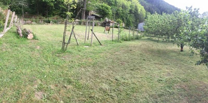 Terrain de 1765m². Saint Martin de Valamas.