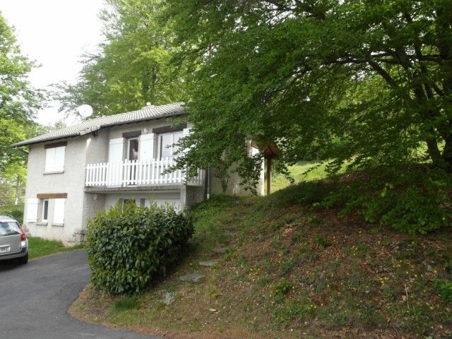 MAISON T3 LE CHAMBON SUR LIGNON Vue dégagée sur le Lizieux et le Mézenc