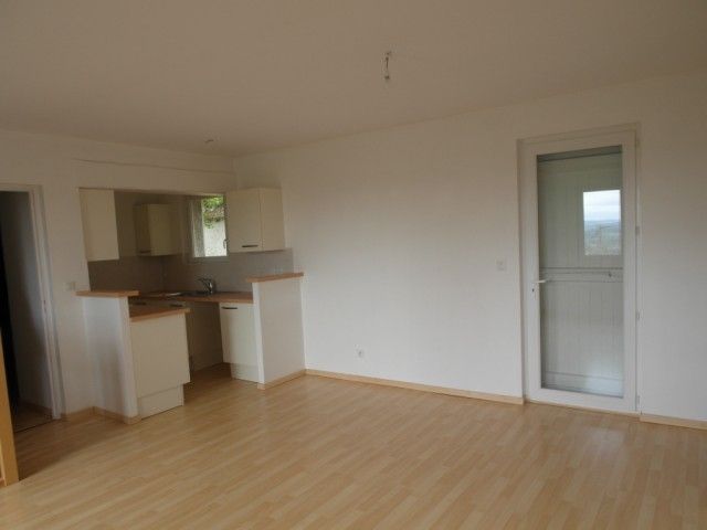 MAISON T3 LE CHAMBON SUR LIGNON Vue dégagée sur le Lizieux et le Mézenc