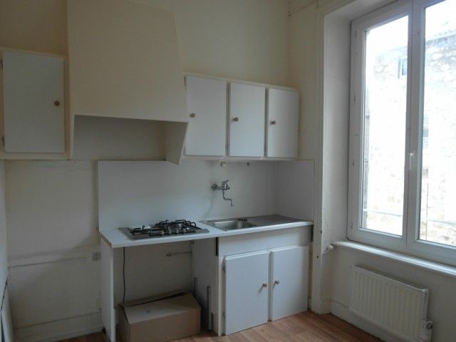 Appartement T5 LE CHAMBON SUR LIGNON CENTRE Appartement en duplex Appartement 5 LE CHAMBON SUR LIGNON CENTRE Appartement en duplex