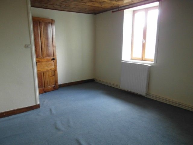 Appartement T5 LE CHAMBON SUR LIGNON CENTRE Appartement 5 LE CHAMBON SUR LIGNON CENTRE