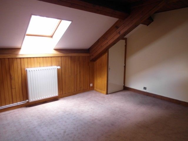 Appartement T5 LE CHAMBON SUR LIGNON CENTRE Appartement 5 LE CHAMBON SUR LIGNON CENTRE