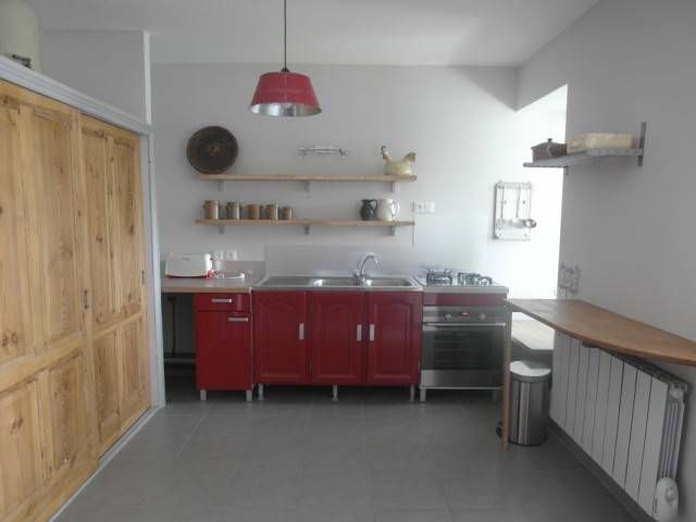 Appartement T2 Le Chambon sur Lignon centre. Loué meublé. Rez de jardin