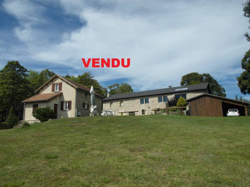 Propriété 2 corps de bâtiments et plus de 7Ha de terrain