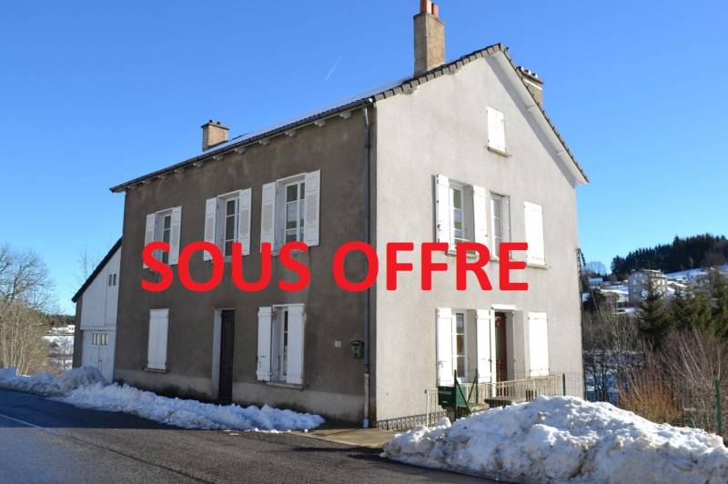 Le Mazet St Voy. Maison de village à rénover.