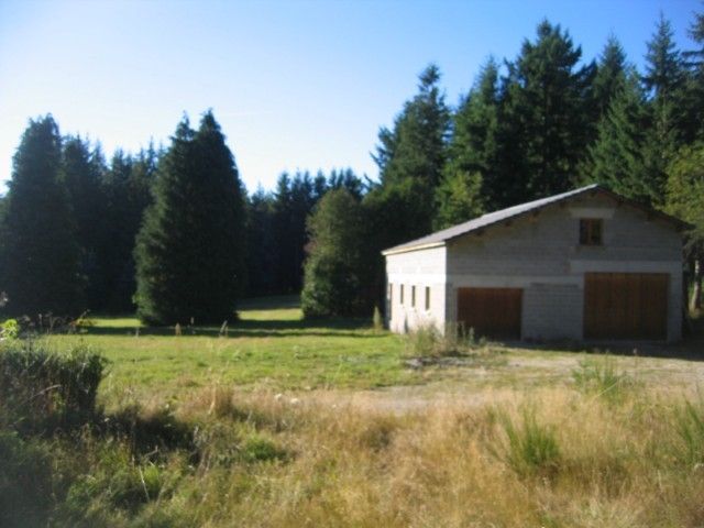 Locaux T2 Saint Agreve Batiment à usuage industriel ou agricole