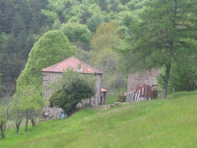 Ferme T8 CAMPAGNE DE SAINT AGREVE VENDU  VENDU  Ferme a renover avec 2.5 ha de terrain attenant Ferme 8 CAMPAGNE DE SAINT AGREVE VENDU  VENDU  ARDECHE VERTE Ferme a renover avec 2.5 ha de terrain attenant