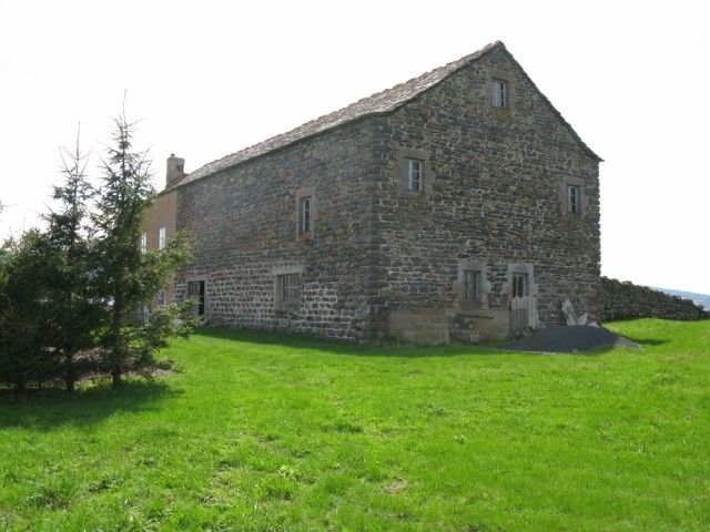 Moins d'un hectare T4 SECTEUR DE FAY/LIGNON  Ferme typique du Plateau du Mézenc Moins d'un hectare 4 SECTEUR DE FAY/LIGNON  Haute-Loire Plateau du Mézenc Ferme typique du Plateau du Mézenc