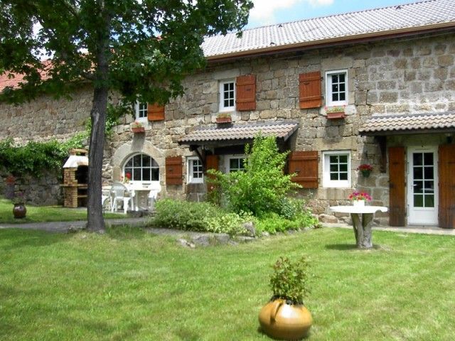 Plus d'un hectare T5 CAMPAGNE DE DEVESSET Ferme rénovée Plus d'un hectare 5 CAMPAGNE DE DEVESSET Ardèche Ferme rénovée