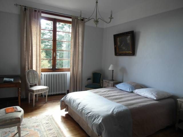 Propriété LE CHAMBON SUR LIGNON Ancienne pension de famille rénovée