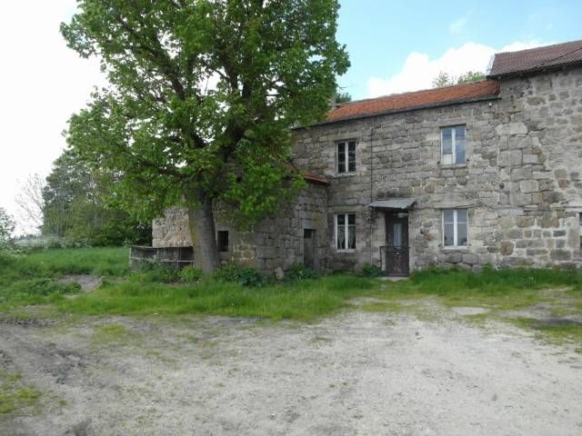Ferme T5 Campagne de Tence Plus de 4.5Ha de terrain libre de tout fermage Ferme 5 Campagne de Tence Haute Loire Plus de 4.5Ha de terrain libre de tout fermage