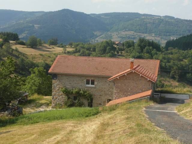 Ferme rénovée T8 Saint Jeure D'Andaure En pleine campagne, vue dominante Ferme rénovée 8 Saint Jeure D'Andaure En pleine campagne, vue dominante