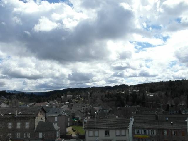 Appartement LE CHAMBON SUR LIGNON CENTRE 1.5 étage