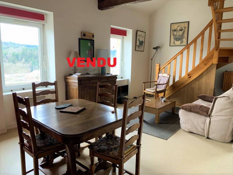 Duplex au 3ème étage du centre du village du Chambon sur Lignon