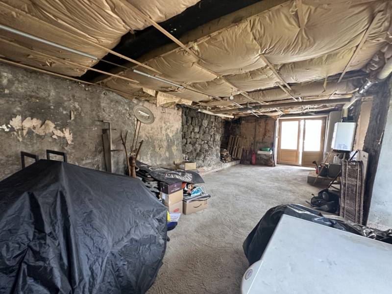 Charmante maison en pierre avec terrasse sur la commune de Rochepaule