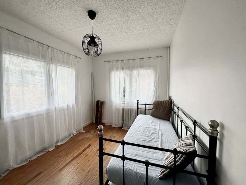 Propriété sur 8 000 m² de terrain proche du village de Tence