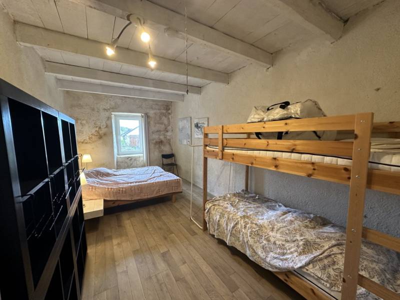 Ferme dans hameau isolé avec vue à Freycenet La Cuche