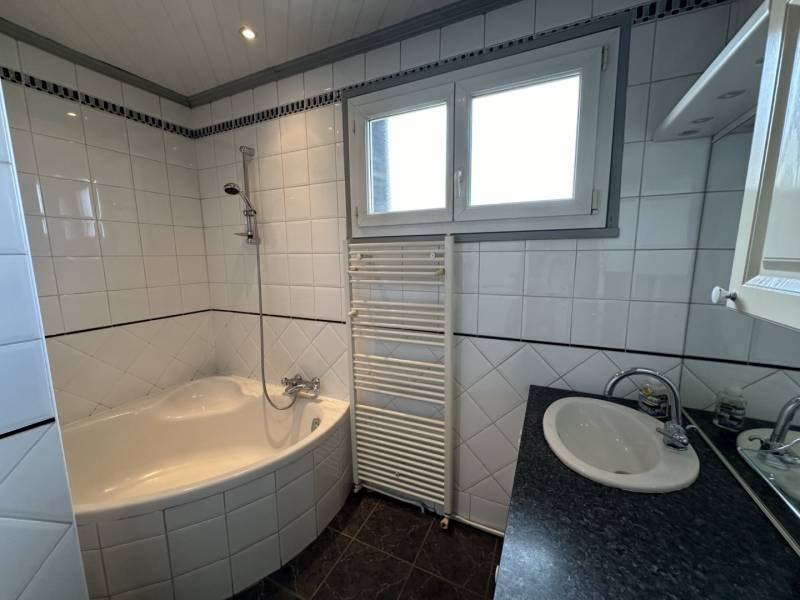 Maison à rafraichir avec jardin à Fay sur Lignon