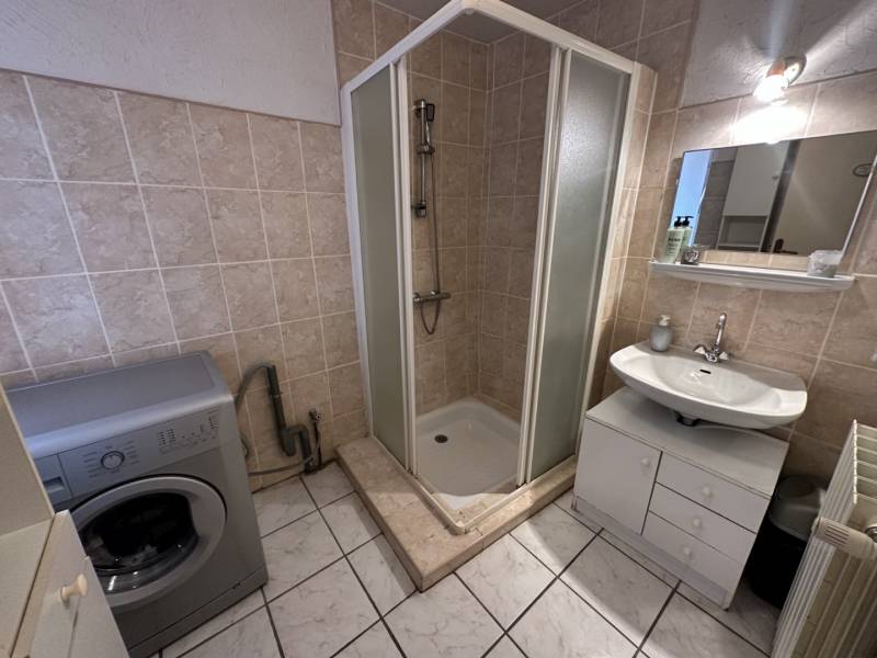 Charmante maison en pierre avec terrasse sur la commune de Rochepaule