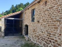 Propriété dans hameau isolé sur 6 000m² de terrain en campagne de St Bonnet