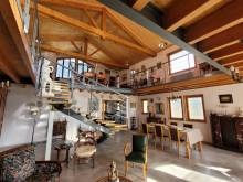 Villa sur 9 400 m² proche des commodités du Chambon sur Lignon