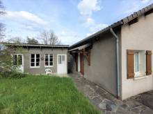 Maison de village au Mazet St Voy