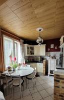 Maison de 1965 avec jardin et garages au Chambon sur Lignon