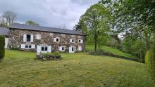 Propriété avec gite dans un hameau à Mars