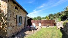 Petite maison en pierres Chenereilles