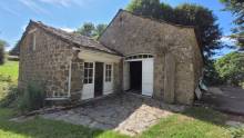 Ferme isolée sur plus d'1 hectare à proximité du centre du Chambon sur Lignon