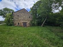 Superbe ferme à rénover dans le village de Saint Agrève