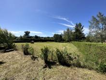 Maison mitoyenne avec jardinet en campagne de Mars