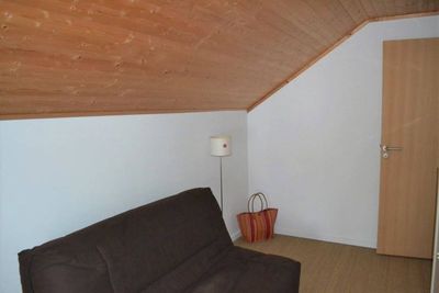 Appartement rénové T3 Saint Agrève Très clair, ensoleillé et calme. Alliant contemporain et matériaux anciens nobles.