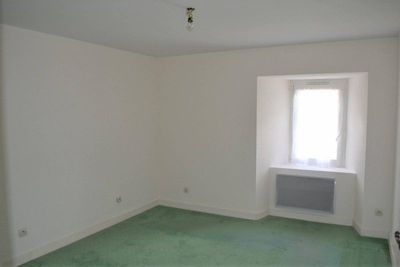 Ferme rénovée. Chambon sur Lignon. 3800m² de terrain.